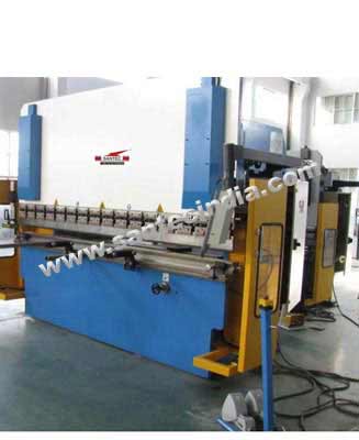 Side View of Hydraulic Press Brake