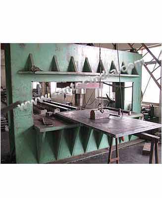 Hydraulic Straightening Press